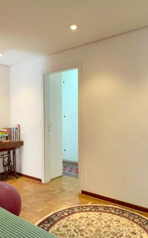 Apartamento à venda com 273m², 3 quartos e 2 vagas Apartamento à venda com 273m², 3 quartos e 2 vagasLiving