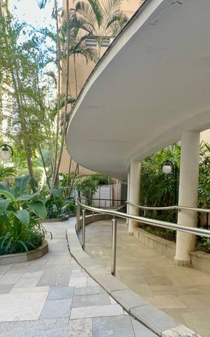 Apartamento à venda com 273m², 3 quartos e 2 vagas Apartamento à venda com 273m², 3 quartos e 2 vagasÁrea comum