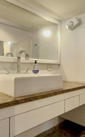 Apartamento à venda com 273m², 3 quartos e 2 vagas Apartamento à venda com 273m², 3 quartos e 2 vagasBanheiro
