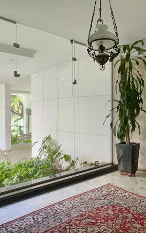 Apartamento à venda com 273m², 3 quartos e 2 vagas Apartamento à venda com 273m², 3 quartos e 2 vagasHall de entrada