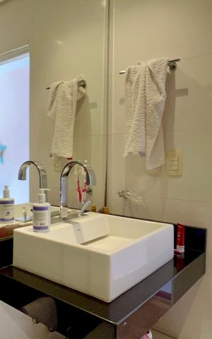 Apartamento à venda com 273m², 3 quartos e 2 vagas Apartamento à venda com 273m², 3 quartos e 2 vagasBanheiro da Suíte 1