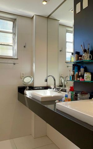 Apartamento à venda com 273m², 3 quartos e 2 vagas Apartamento à venda com 273m², 3 quartos e 2 vagasBanheiro da Suíte 2