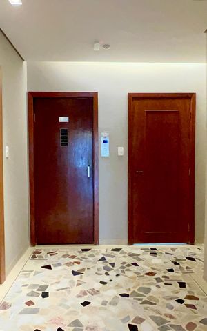 Apartamento à venda com 273m², 3 quartos e 2 vagas Apartamento à venda com 273m², 3 quartos e 2 vagasHall social