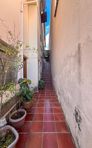Casa à venda com 229m², 4 quartos e 2 vagasCorredor externo