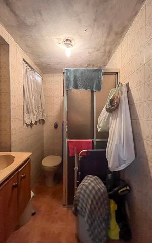 Casa à venda com 229m², 4 quartos e 2 vagasBanheiro de serviço