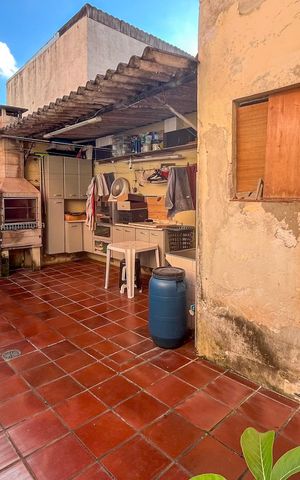 Casa à venda com 229m², 4 quartos e 2 vagasQuintal