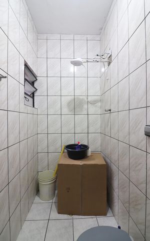Casa à venda com 62m², 3 quartos e 2 vagasBanheiro Social 1