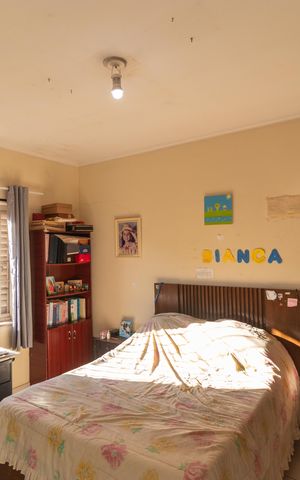 Casa à venda com 360m², 3 quartos e 2 vagas Casa à venda com 360m², 3 quartos e 2 vagasSuíte
