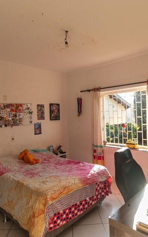 Casa à venda com 360m², 3 quartos e 2 vagas Casa à venda com 360m², 3 quartos e 2 vagasQuarto 02