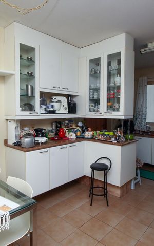 Apartamento à venda com 173m², 3 quartos e 2 vagas Apartamento à venda com 173m², 3 quartos e 2 vagasCozinha