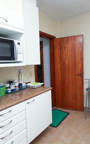 Apartamento à venda com 173m², 3 quartos e 2 vagas Apartamento à venda com 173m², 3 quartos e 2 vagasCozinha