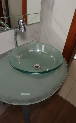 Apartamento à venda com 70m², 2 quartos e 2 vagasBanheiro da Suíte - Pia
