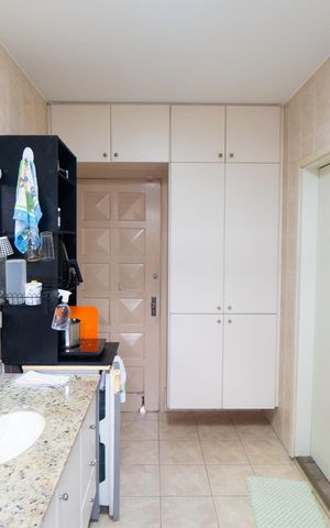 Casa à venda com 200m², 3 quartos e 2 vagas