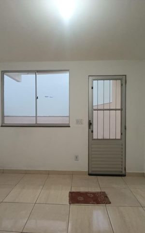 Casa para alugar com 90m², 2 quartos e 1 vaga