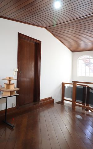 Casa para alugar com 200m², 4 quartos e 2 vagasSala 2