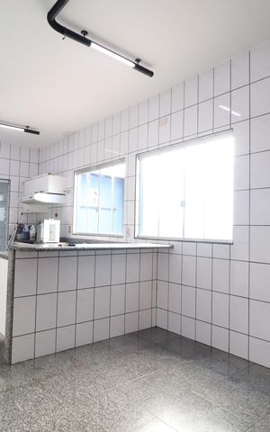Casa para alugar com 200m², 4 quartos e 2 vagasCozinha