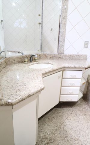 Casa para alugar com 200m², 4 quartos e 2 vagasBanheiro do Quarto 3