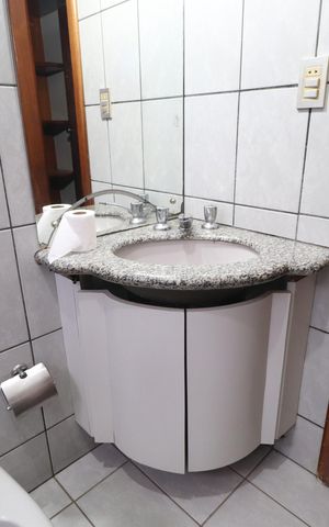 Casa para alugar com 200m², 4 quartos e 2 vagasBanheiro Social