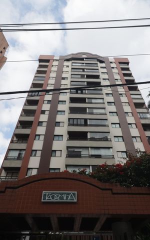 Apartamento à venda com 117m², 3 quartos e 2 vagasFachada