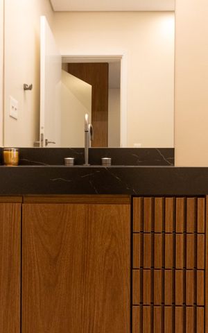 Apartamento à venda com 235m², 3 quartos e 2 vagas Apartamento à venda com 235m², 3 quartos e 2 vagasBanheiro da Suíte 2