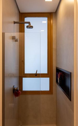 Apartamento à venda com 235m², 3 quartos e 2 vagas Apartamento à venda com 235m², 3 quartos e 2 vagasBanheiro da Suíte 2