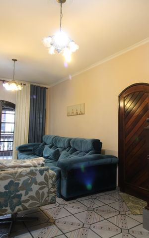 Casa à venda com 250m², 4 quartos e 2 vagasSala