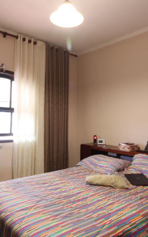 Casa à venda com 250m², 4 quartos e 2 vagasSuíte