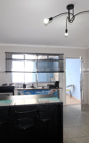Casa para alugar com 50m², 1 quarto e 1 vagaSala/Cozinha