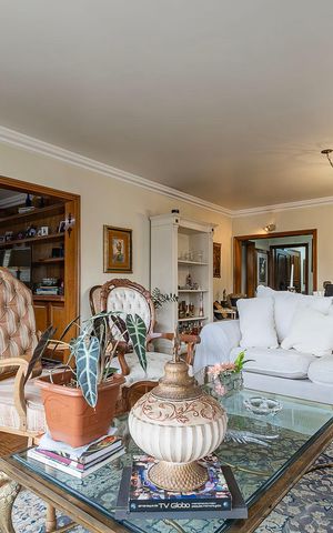 Apartamento à venda com 160m², 3 quartos e 2 vagas Apartamento à venda com 160m², 3 quartos e 2 vagasSala
