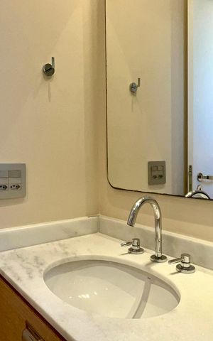 Apartamento à venda com 100m², 3 quartos e 2 vagasBanheiro