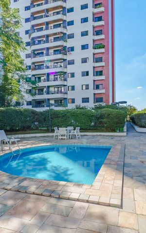 Apartamento à venda com 120m², 3 quartos e 2 vagas Apartamento à venda com 120m², 3 quartos e 2 vagasÁrea comum - Piscina