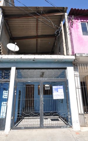 Casa à venda com 80m², 2 quartos e 1 vagaFachada