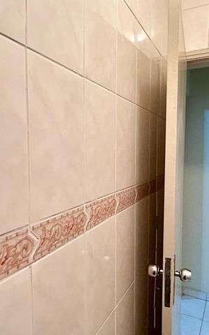 Casa à venda com 125m², 3 quartos e 1 vaga Casa à venda com 125m², 3 quartos e 1 vagaBanheiro 2