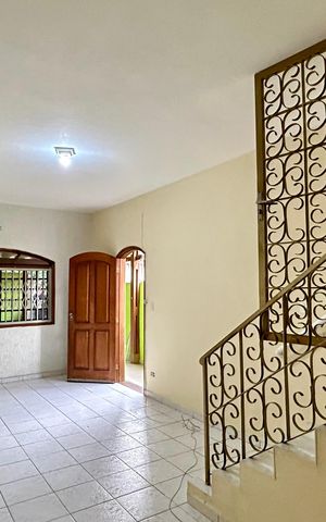 Casa à venda com 125m², 3 quartos e 1 vaga Casa à venda com 125m², 3 quartos e 1 vagaSala