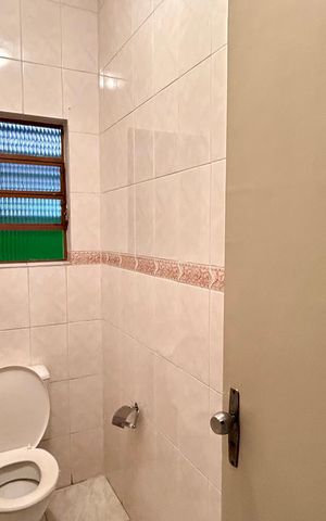 Casa à venda com 125m², 3 quartos e 1 vaga Casa à venda com 125m², 3 quartos e 1 vagaBanheiro 2