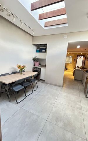Casa à venda com 100m², 2 quartos e 2 vagasCozinha
