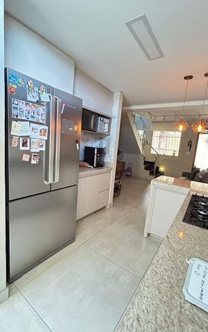 Casa à venda com 100m², 2 quartos e 2 vagasCozinha