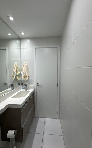 Apartamento à venda com 75m², 3 quartos e 2 vagas Apartamento à venda com 75m², 3 quartos e 2 vagasBanheiro Social