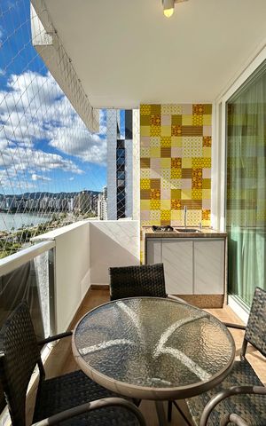 Apartamento para alugar com 160m², 3 quartos e 1 vaga Apartamento para alugar com 160m², 3 quartos e 1 vagaVaranda gourmet