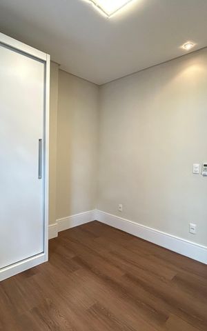 Apartamento para alugar com 160m², 3 quartos e 1 vaga Apartamento para alugar com 160m², 3 quartos e 1 vagaSuíte 2