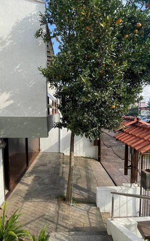 Casa à venda com 180m², 3 quartos e 2 vagas