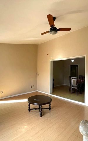 Casa à venda com 180m², 3 quartos e 2 vagas
