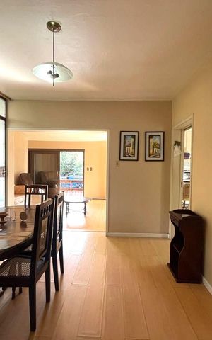 Casa à venda com 180m², 3 quartos e 2 vagas