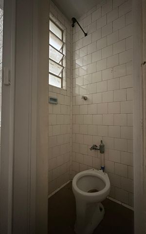 Apartamento para alugar com 70m², 1 quarto e sem vaga Apartamento para alugar com 70m², 1 quarto e sem vagaBanheiro de serviço