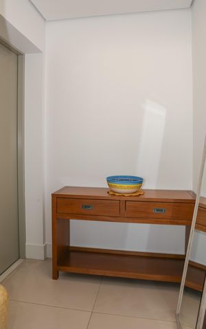 Apartamento à venda com 145m², 4 quartos e 3 vagas Apartamento à venda com 145m², 4 quartos e 3 vagasSala