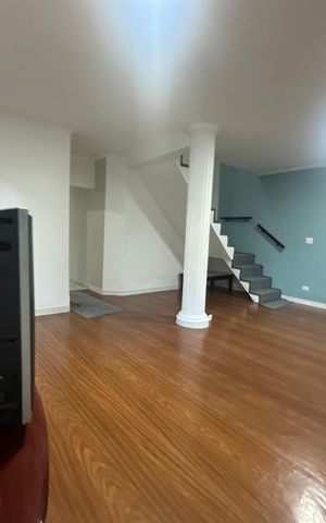 Casa para alugar com 400m², 5 quartos e 5 vagas Casa para alugar com 400m², 5 quartos e 5 vagasSala