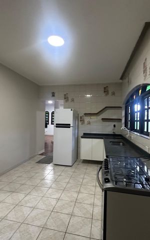 Casa para alugar com 400m², 5 quartos e 5 vagas Casa para alugar com 400m², 5 quartos e 5 vagasCozinha