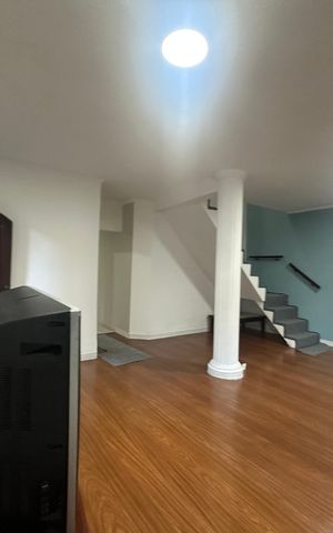 Casa para alugar com 400m², 5 quartos e 5 vagas Casa para alugar com 400m², 5 quartos e 5 vagasSala