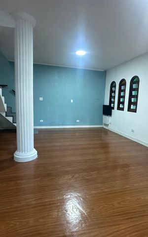 Casa para alugar com 400m², 5 quartos e 5 vagas Casa para alugar com 400m², 5 quartos e 5 vagasSala