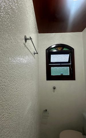 Casa para alugar com 400m², 5 quartos e 5 vagas Casa para alugar com 400m², 5 quartos e 5 vagasLavabo